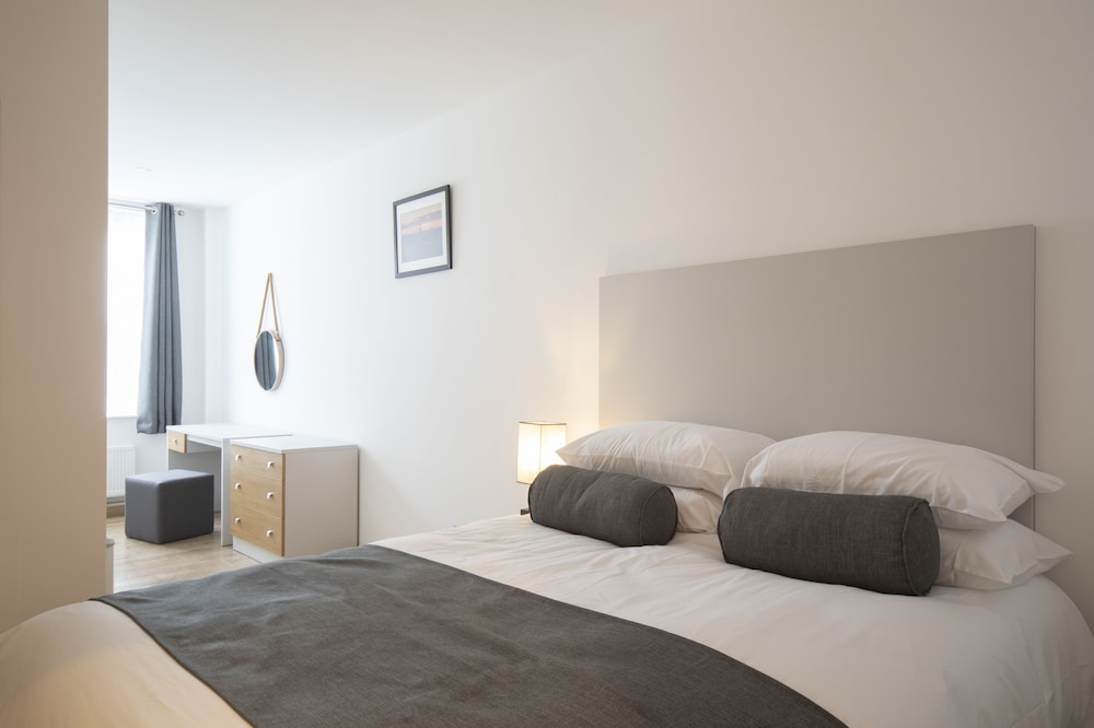 1 Bedroom Apartment with Sofa Bed