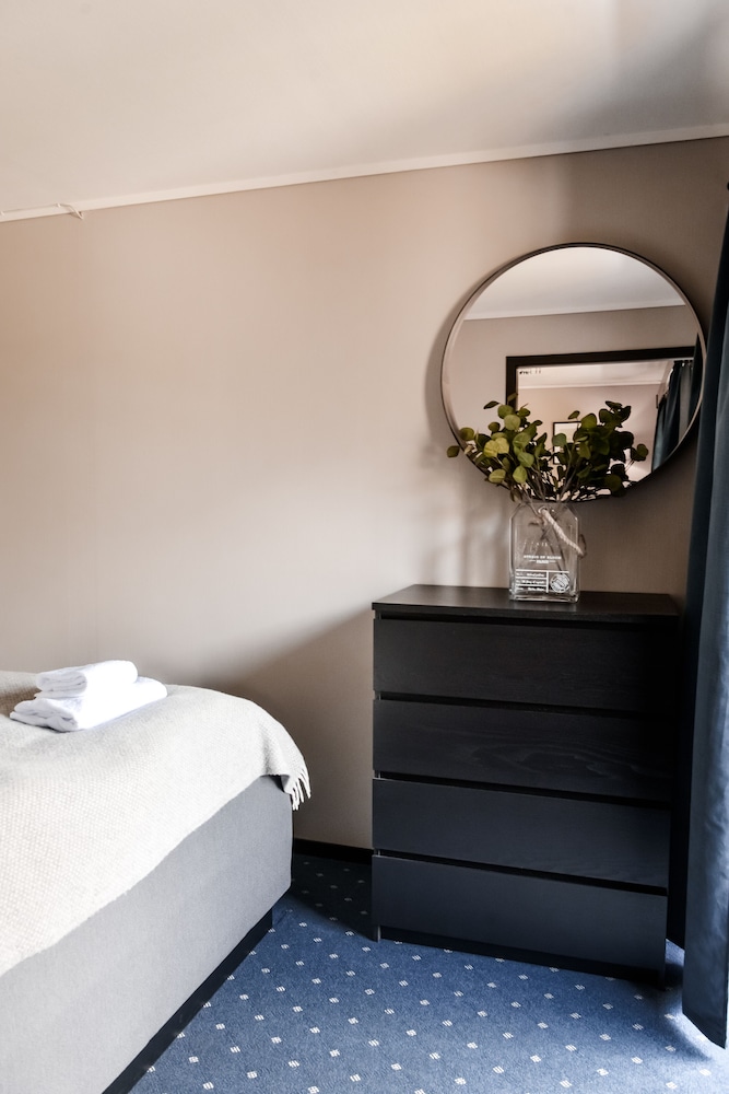 Apartment 102, Double Bed, Non Smoking, Mountain View photo 1