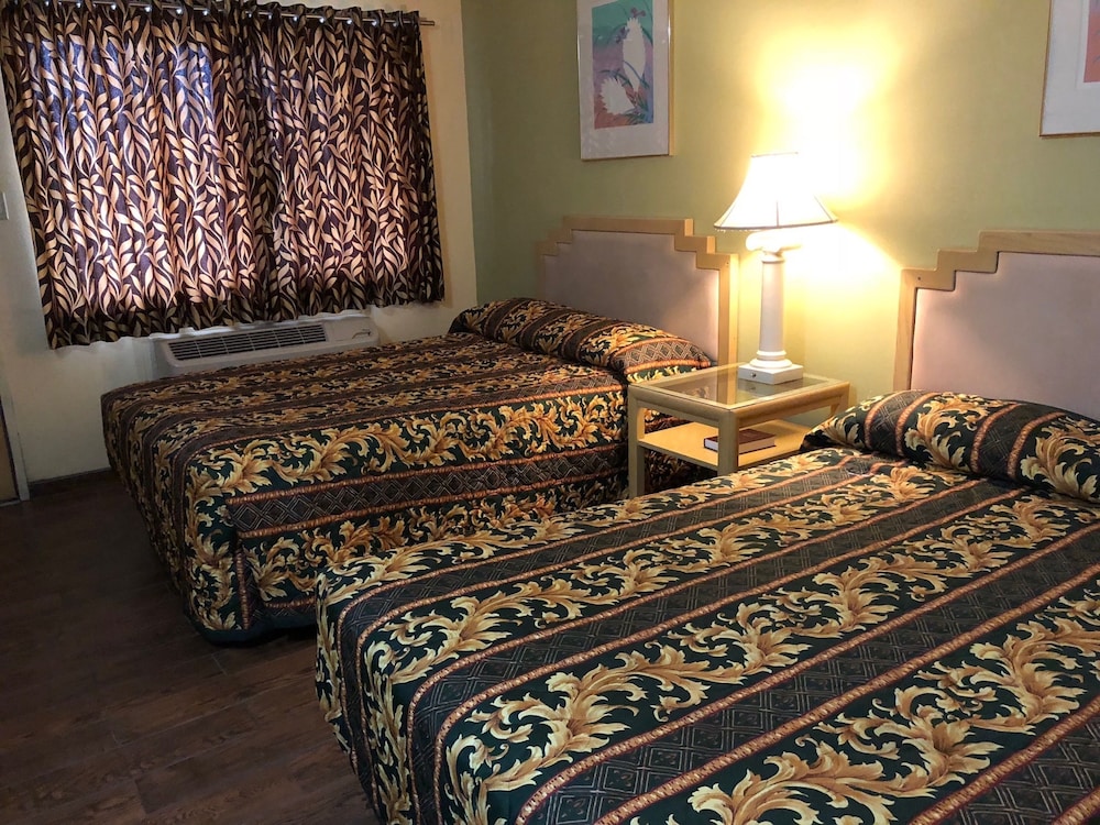 Standard Room, 2 Double Beds photo 1