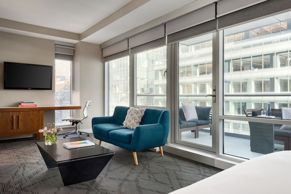 Suite, 1 King Bed with Sofa bed, Terrace, City View (SKYLINE JUNIOR SUITE WITH TERRACE)