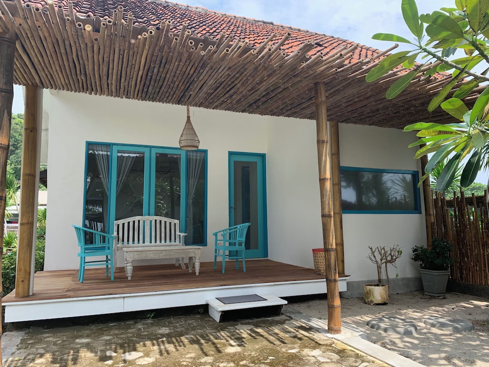 Deluxe Bungalow, Garden View photo 1
