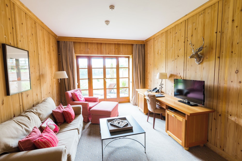 Suite, Lake View photo 2