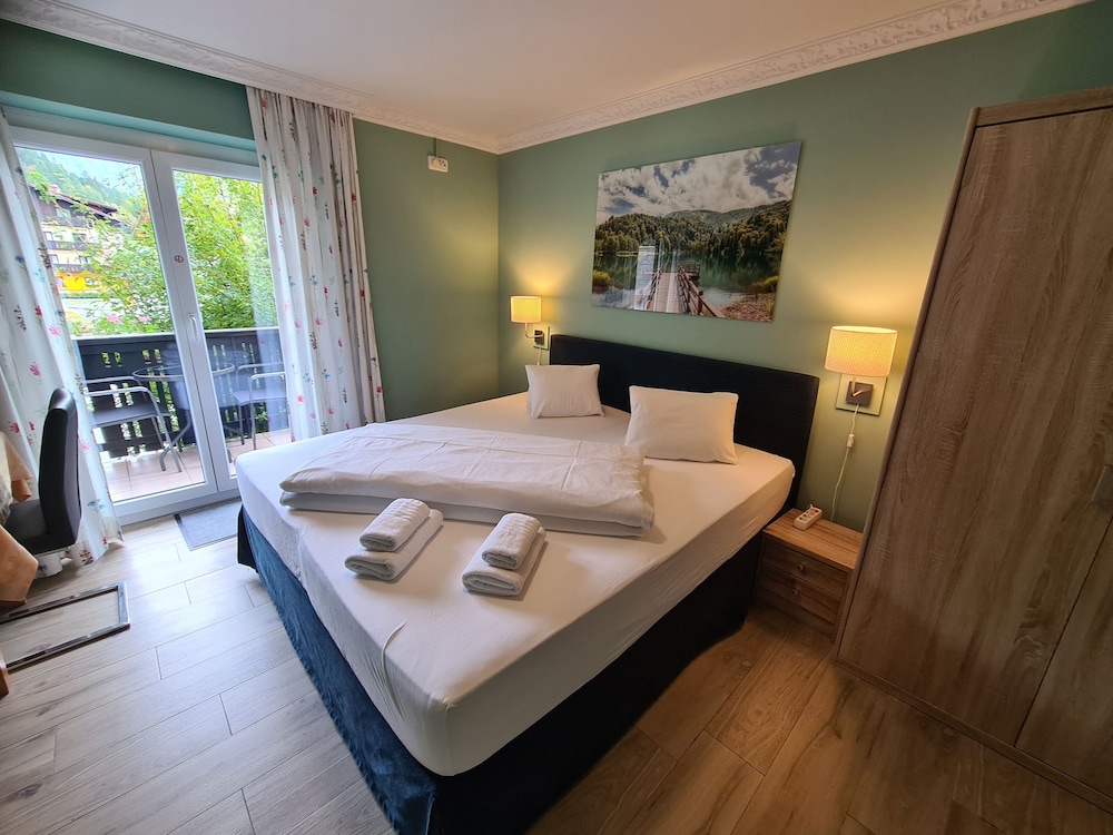 Economy Double Room, Balcony, Mountain View