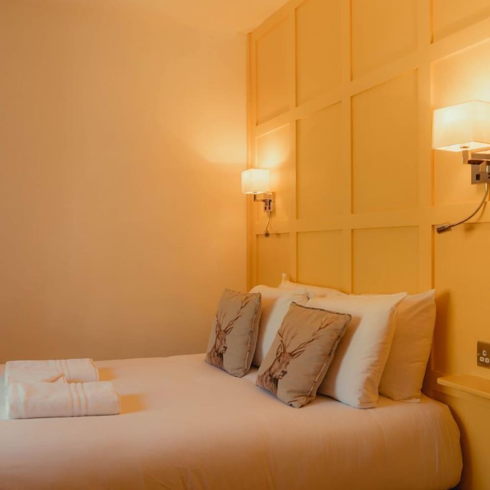 Small Double Room - No Pets