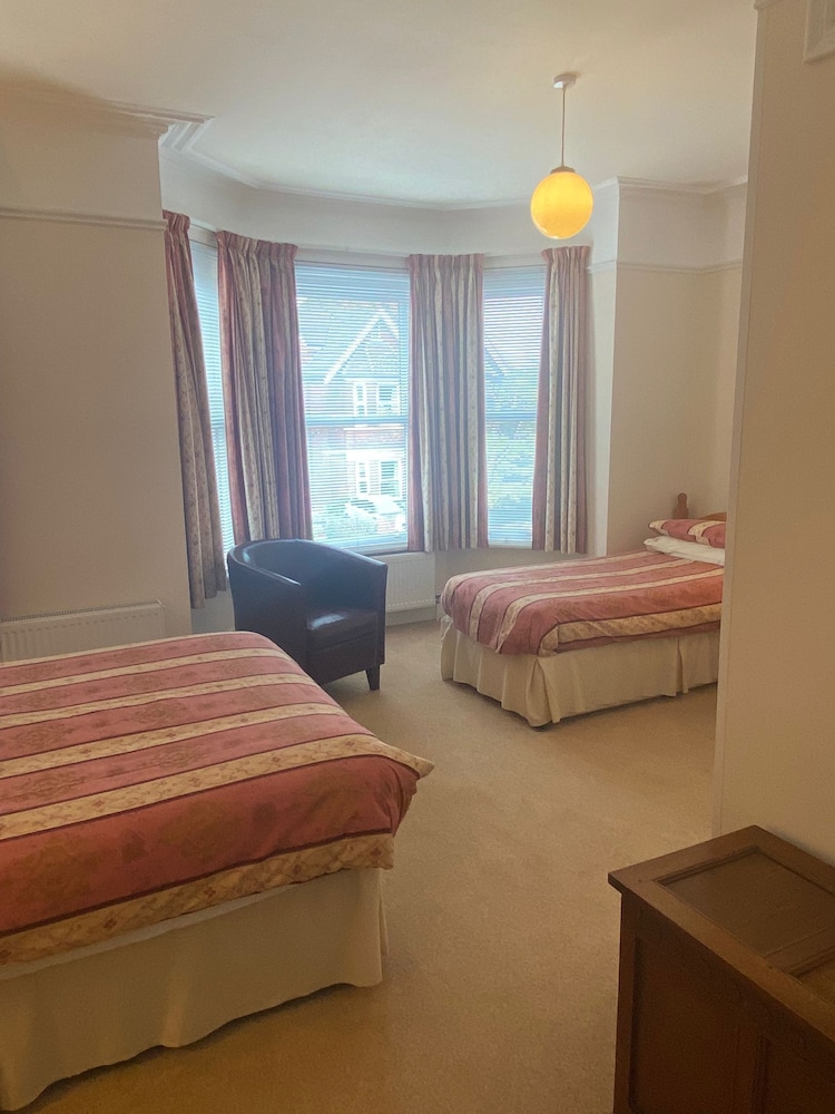 Comfort Double or Twin Room, Ensuite, Courtyard View - Photo 6