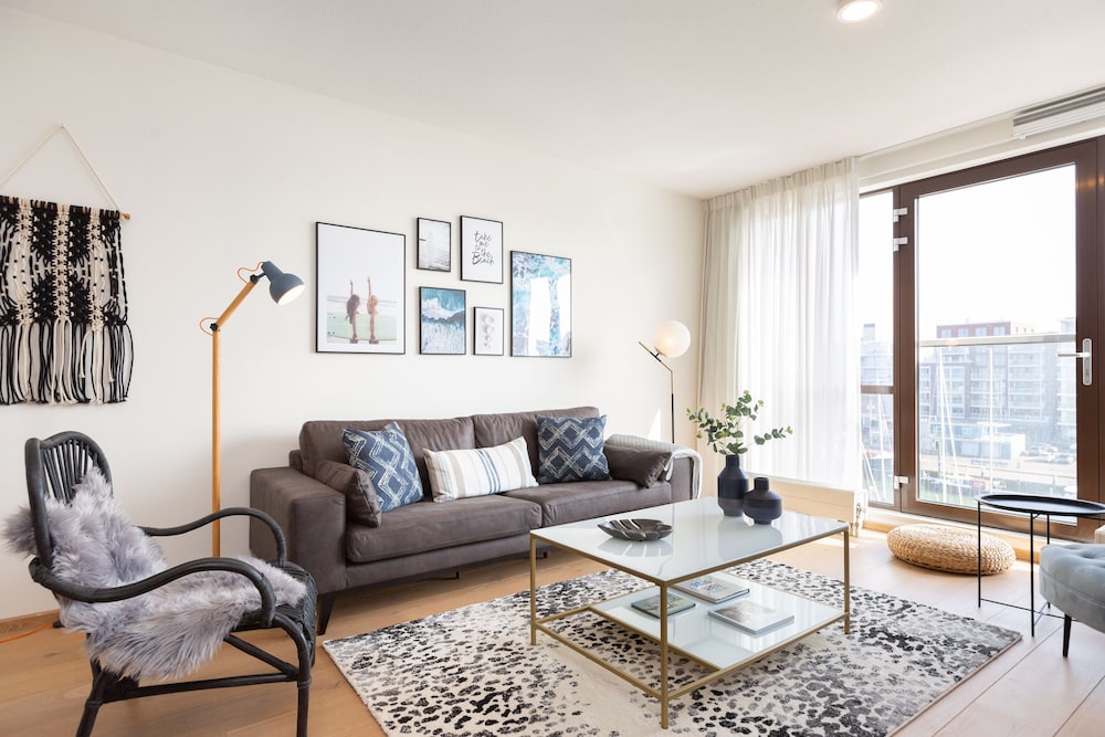 Apartment, 1 Bedroom (No. 28C)