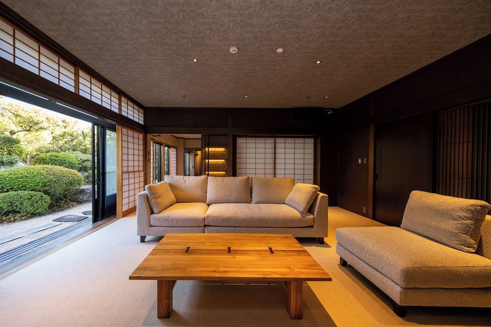 Premium Suite Japanese Western Style Room, Garden View, Non Smoking photo 2