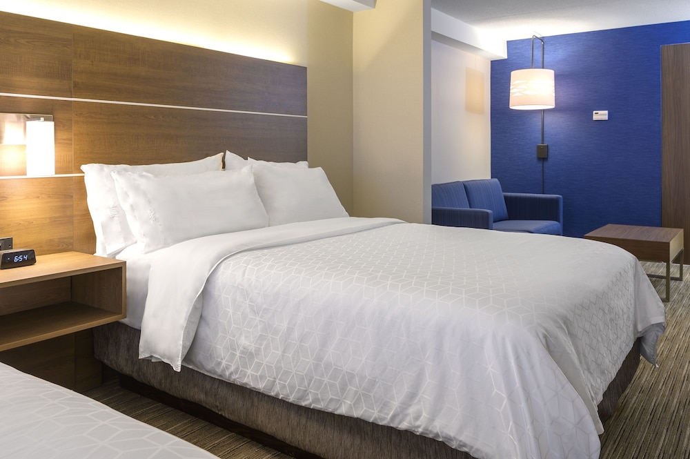 Suite, Multiple Beds photo 2