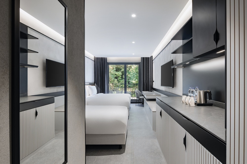 Deluxe Triple Room - Photo 4