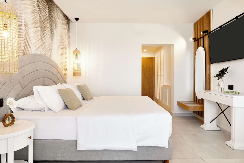 Standard Double Room, Sea View (with Whirlpool) photo 1