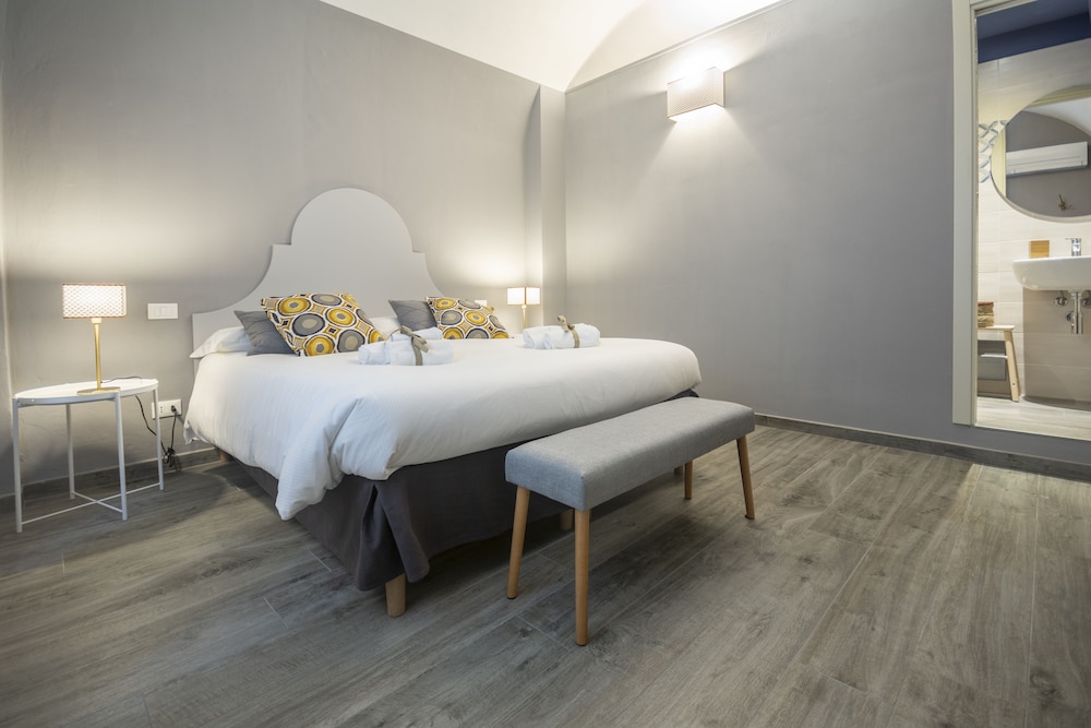 Double Room (Dei Miracoli) photo 1