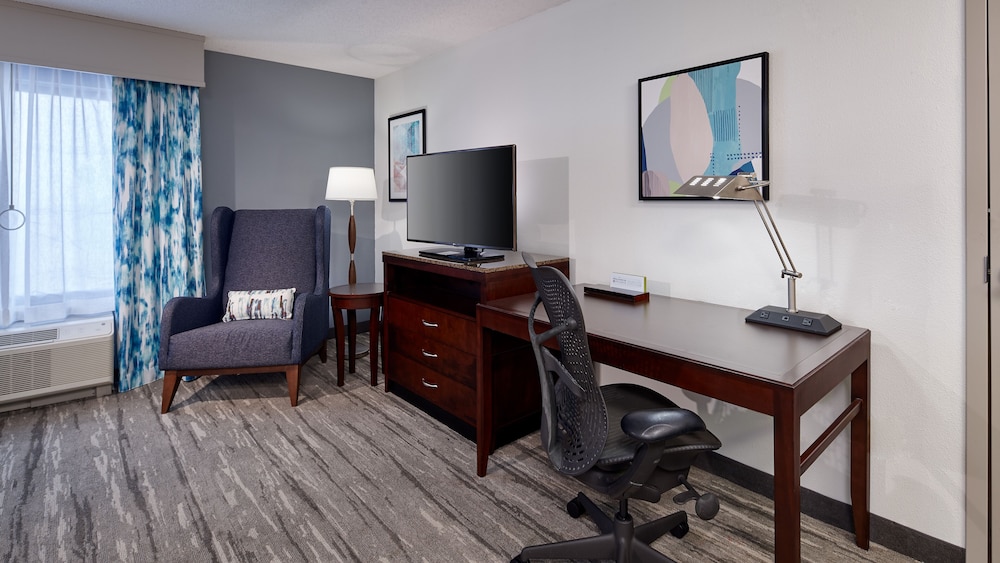 Room, 2 Queen Beds, Accessible (Hearing) - Photo 1