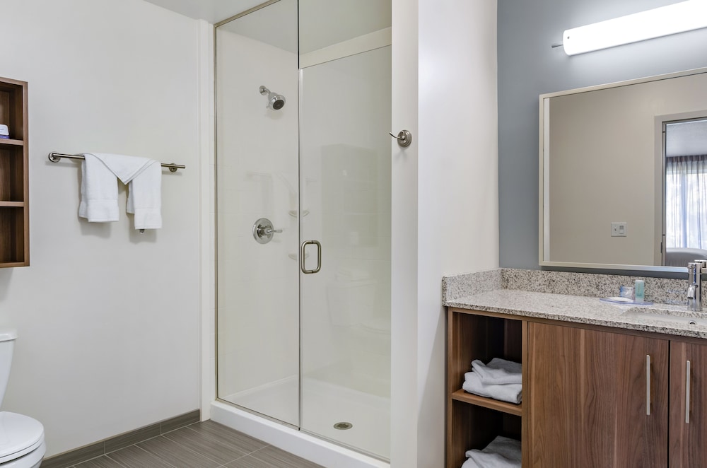 Room, Multiple Beds, Non Smoking (Efficiency) - Photo 4