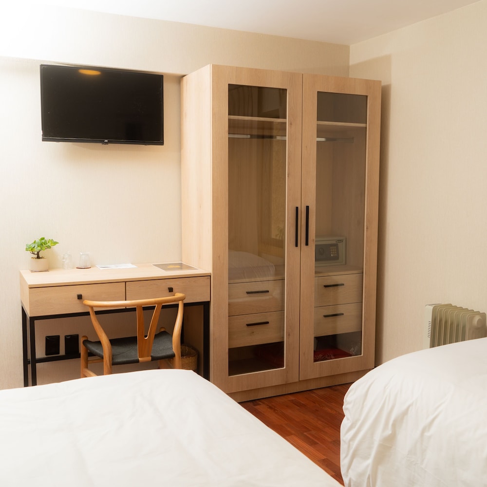 Double Room - Photo 3