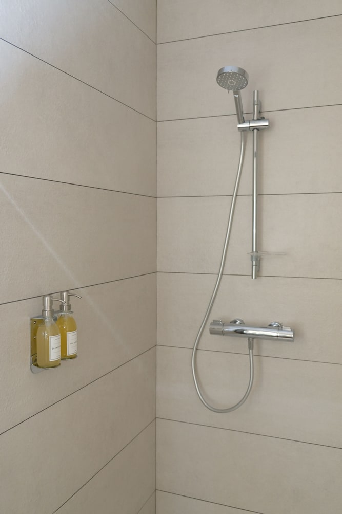 Standard Double or Twin Room - Photo 4