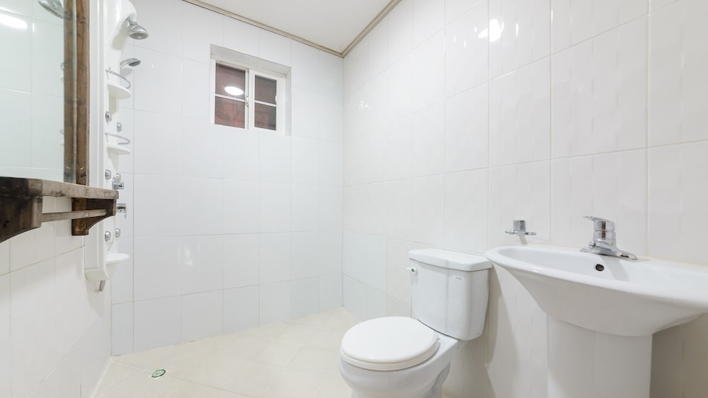 Basic Room, 1 Bedroom (Pine) - Photo 2