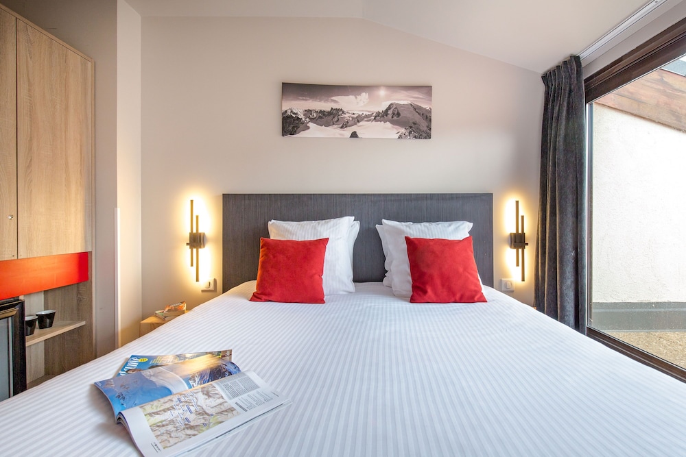 Junior Suite, Resort View - Photo 5