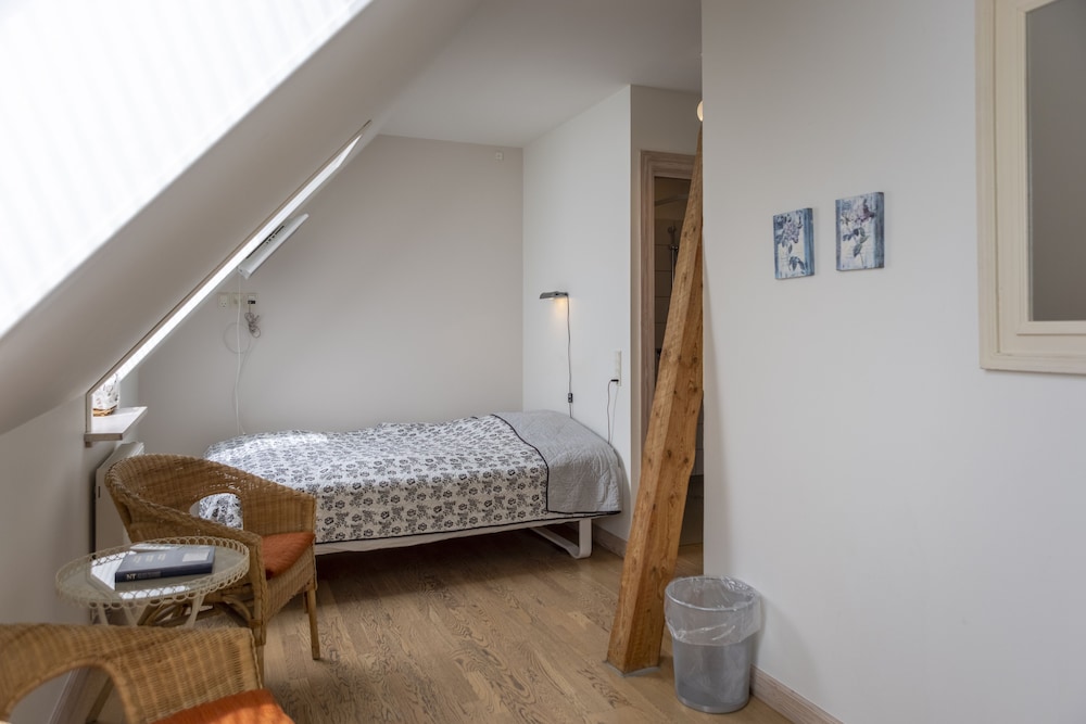 Basic Double Room, 1 Double Bed, Private Bathroom