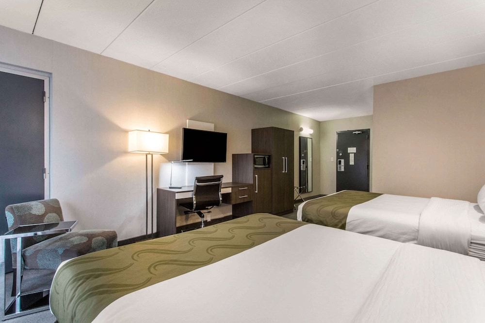 Room, 2 Queen Beds photo 3