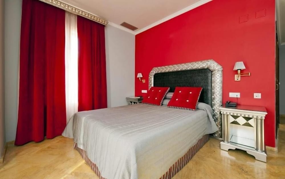 Deluxe Double Room, Balcony - Photo 13