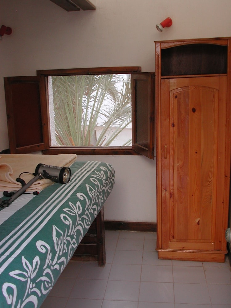Basic Double Room, Shared Bathroom (Backpacker) photo 2