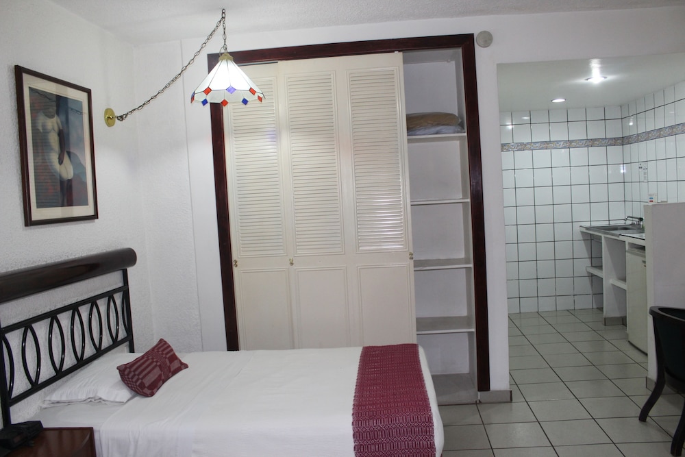 Standard Room, 1 Bedroom - Photo 3