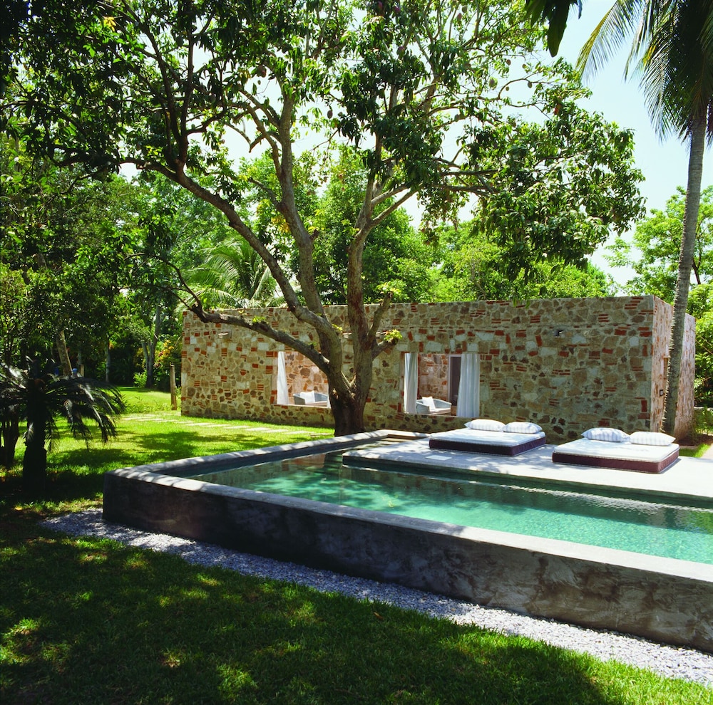 Bungalow (Double) photo 2