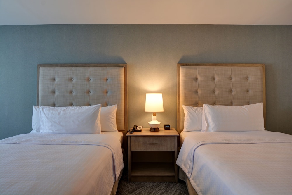 Suite, 2 Queen Beds, Accessible (Mobility & Hearing, Roll-in Shower)