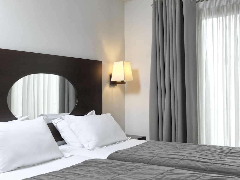 Standard Double or Twin Room photo 1