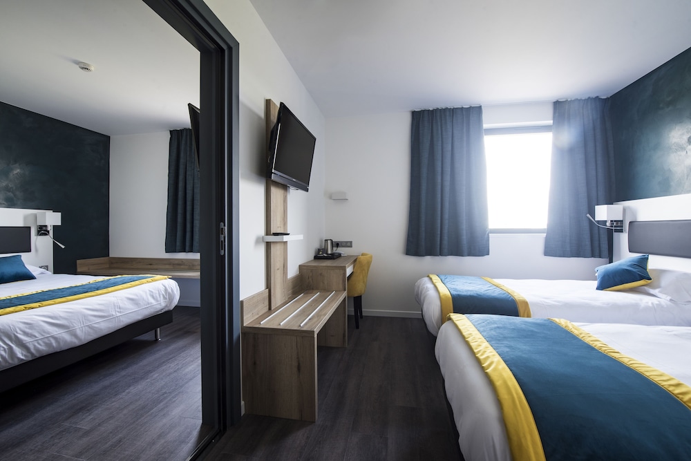 Standard Twin Room - Photo 5