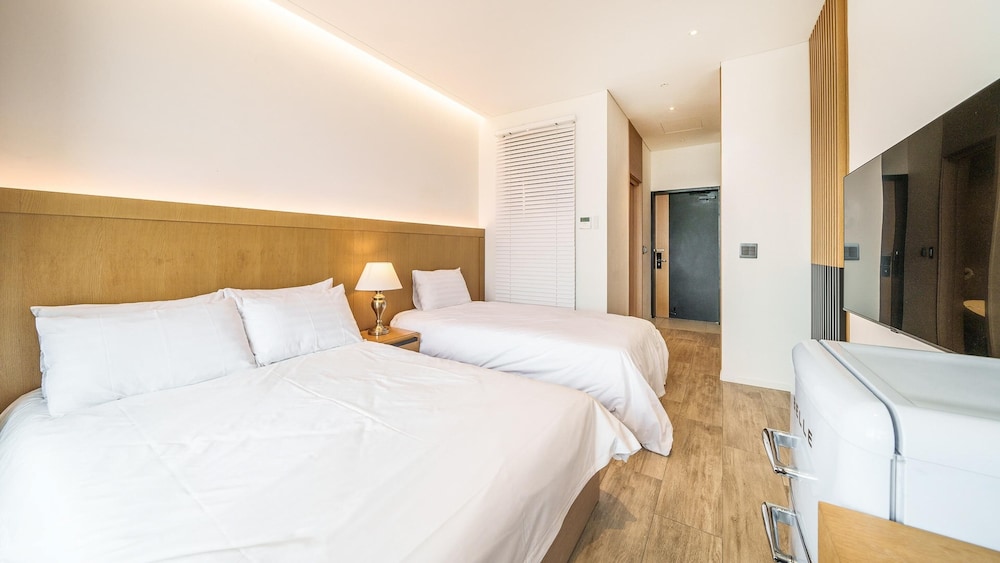 Basic Room, 1 Bedroom (C3) - Photo 7