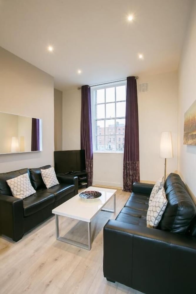 Superior Apartment, 3 Bedrooms, Kitchen, River View