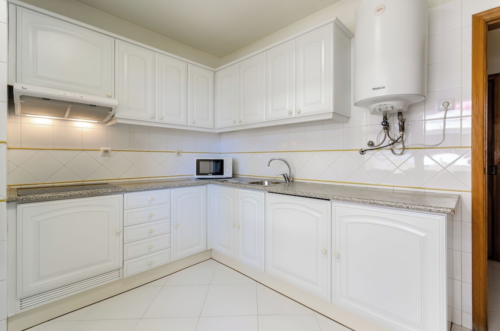 Apartment, 2 Bedrooms, City View photo 3