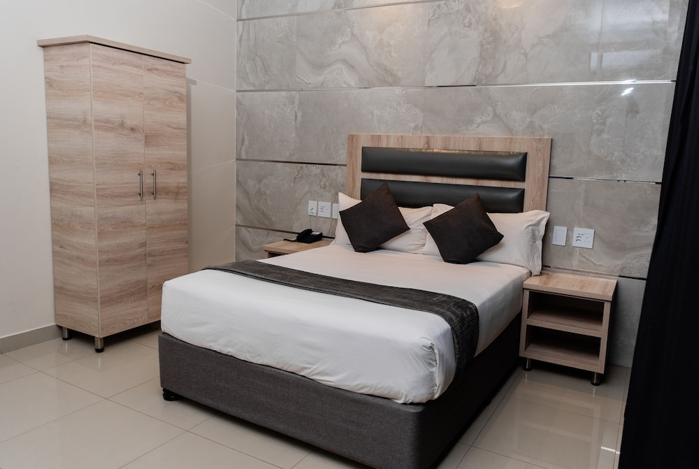 Double Room - Photo 4