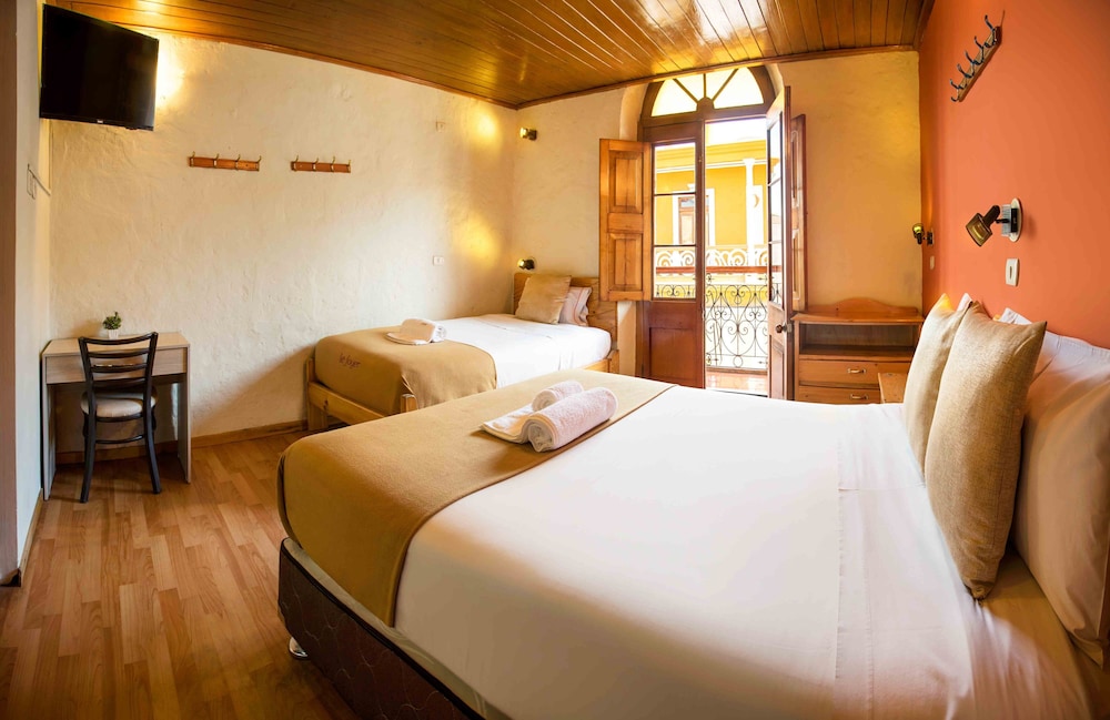 Family Triple Room, Balcony, City View photo 1