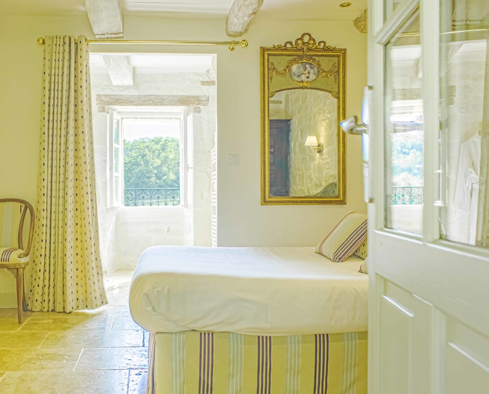 Room (La Métairie) photo 2