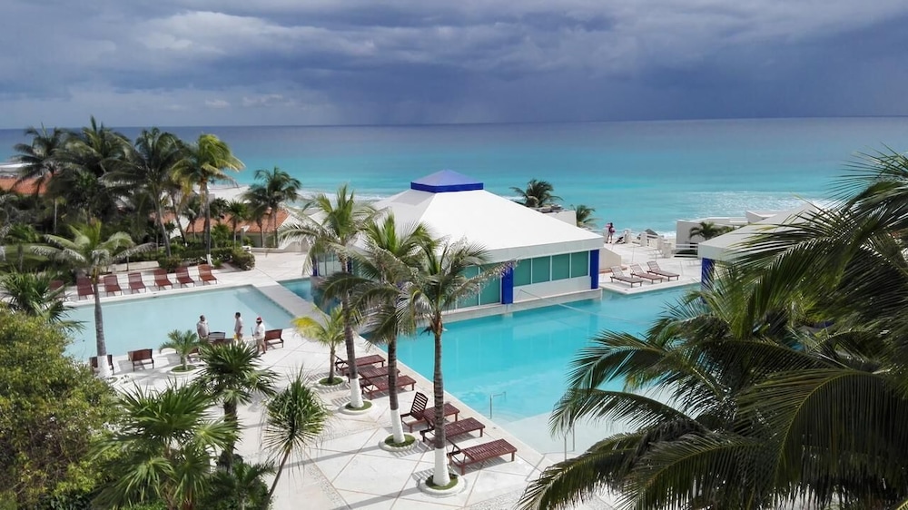 Condo Balcony Ocean View (#2401)