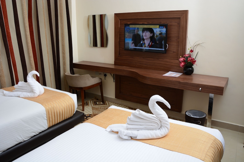 Suite, 2 Bedrooms, City View photo 2