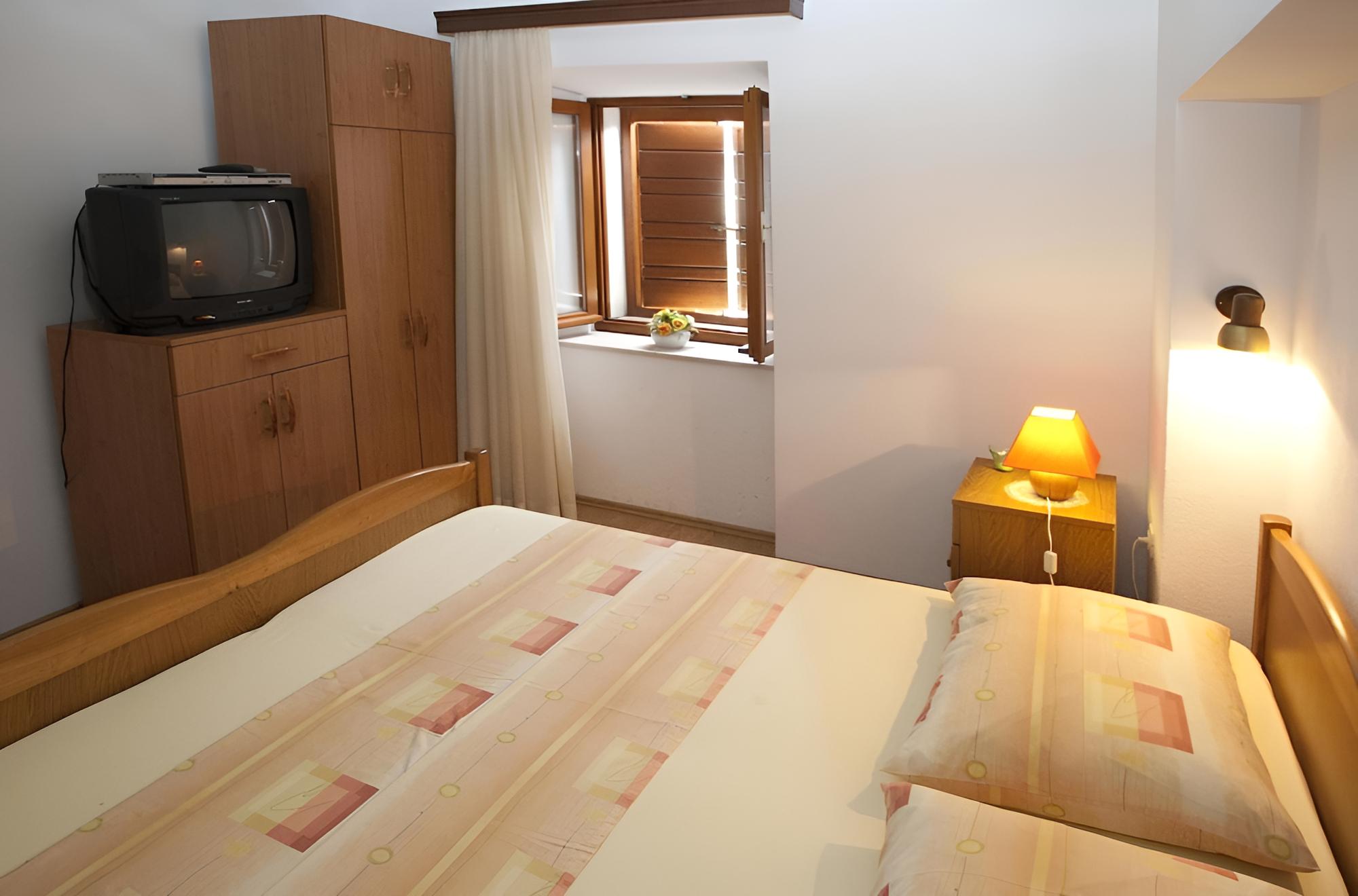 Apartment (Marija - 15m from the sea - A1(4))