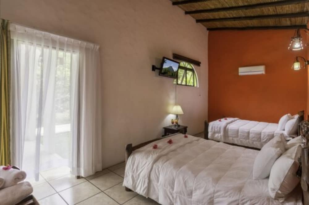 Arenal Two Bedroom Villa - Photo 8