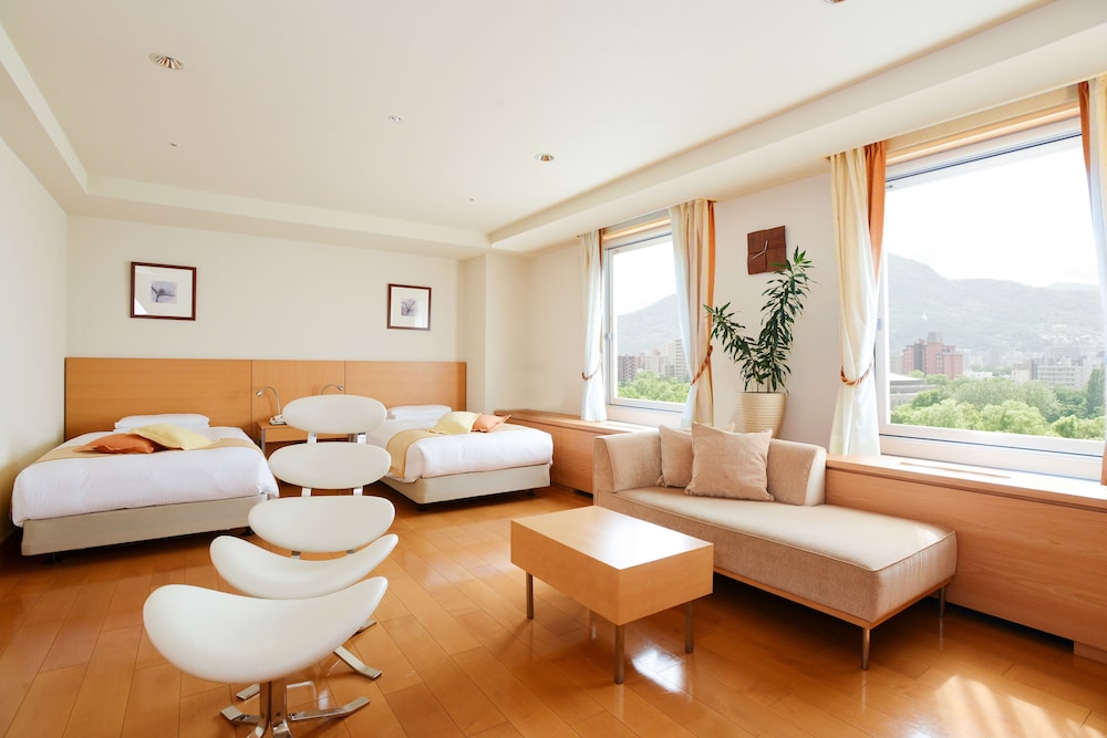 Executive Universal Room (3 adults) with Extra Bed