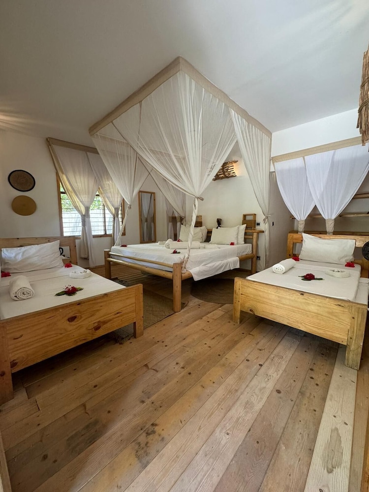 Deluxe Quadruple Room