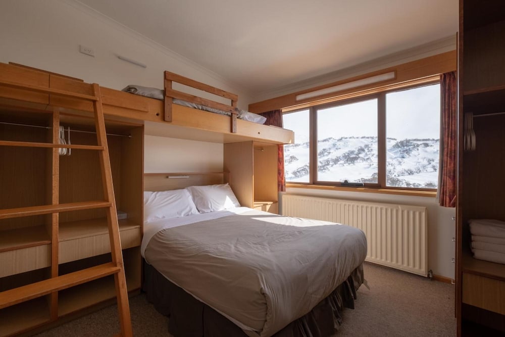 Standard Room, Non Smoking (6 Share Room: 7 Nights) Breakfast, Lunch and Dinner Transfers included photo 2