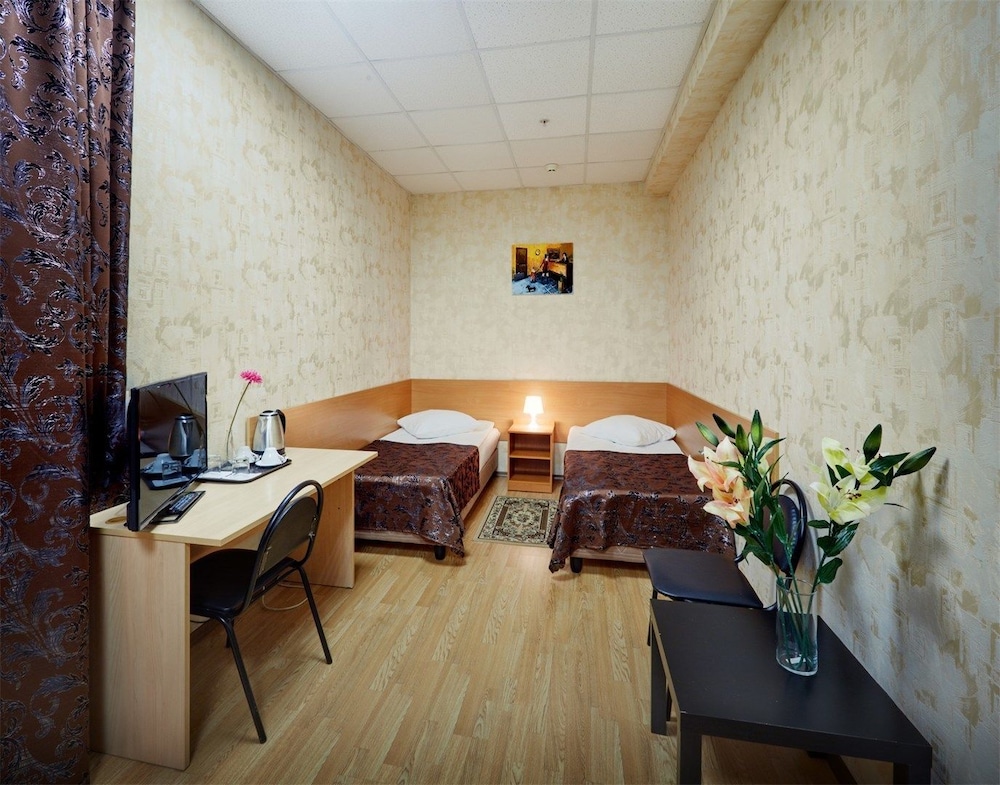 Standard Twin Room, Private Bathroom