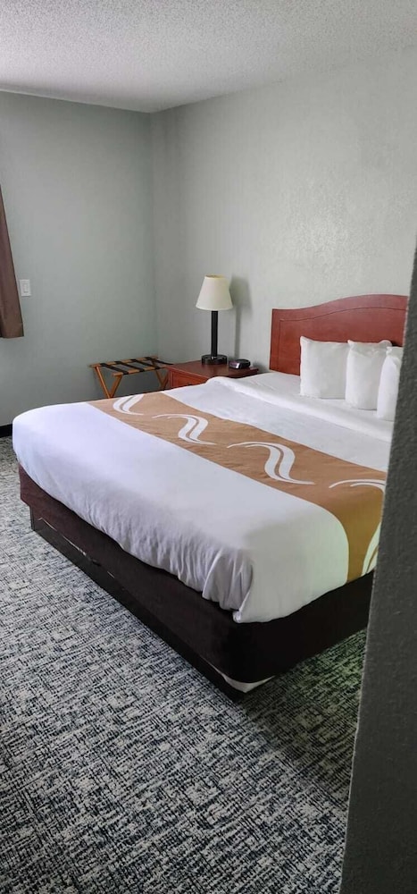 Room, 1 King Bed, Non Smoking - Photo 1