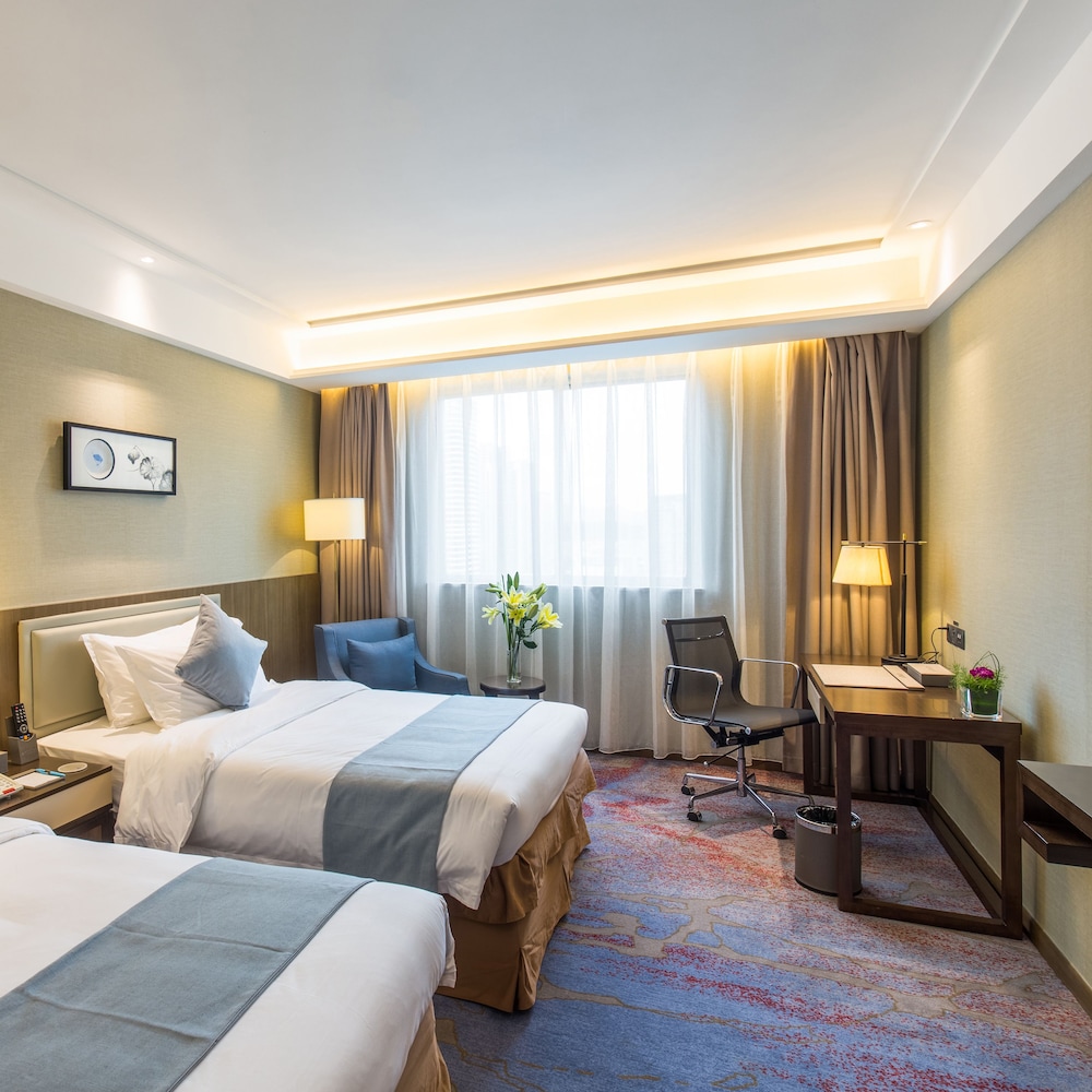 Deluxe Twin Room photo 3