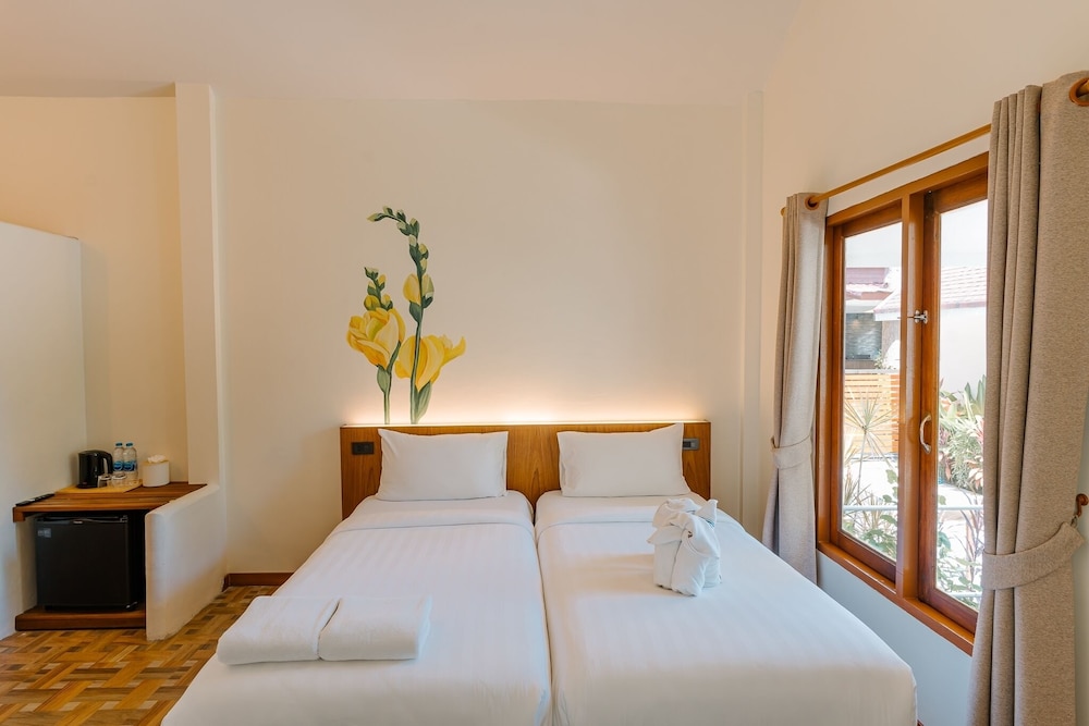 Superior Twin Room, 2 Twin Beds, Non Smoking photo 1