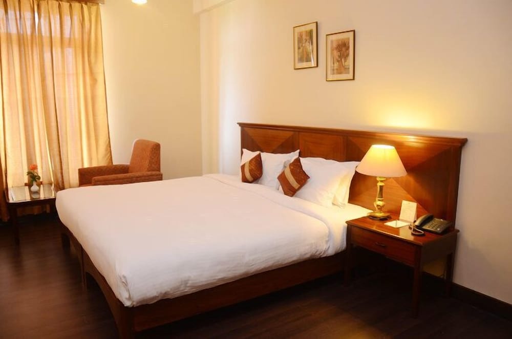 Deluxe Room - Photo 11
