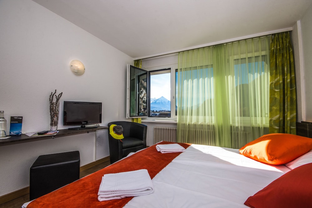 Double or Twin Room - Photo 3