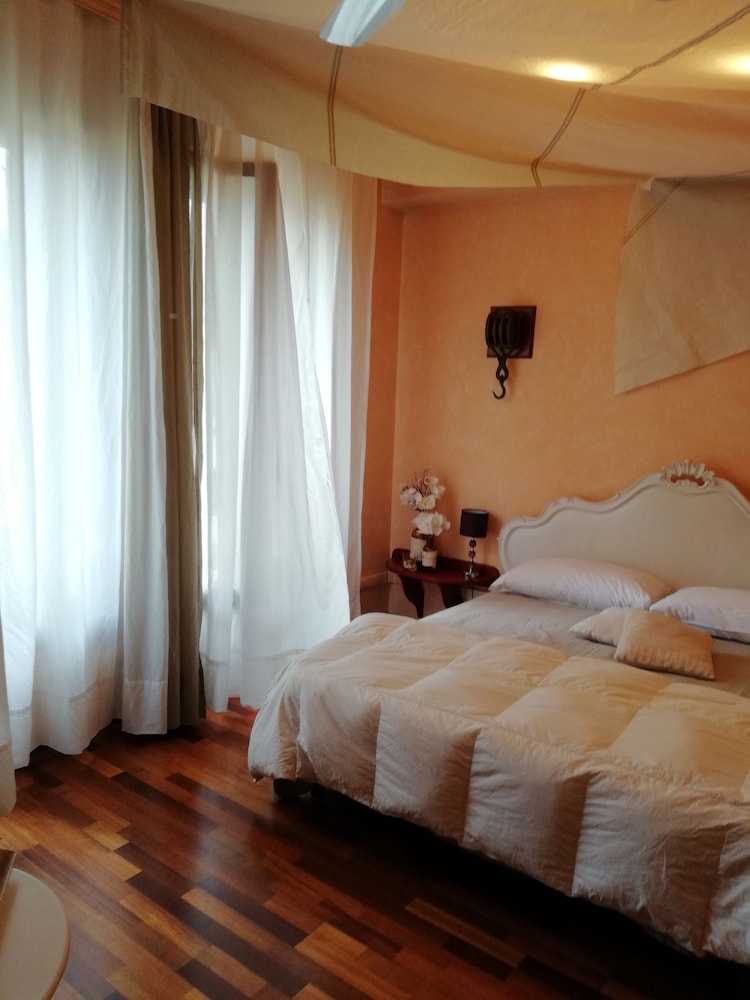Room photo 1
